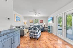 Holmes Bungalow - 304A