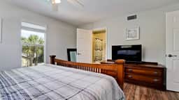 Holmes Getaway - 304B