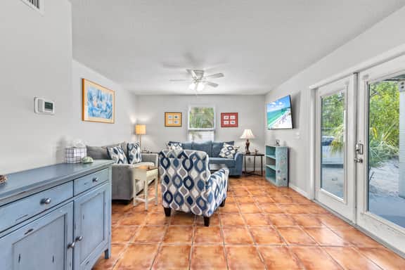 Holmes Bungalow - 304A