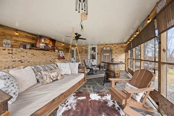 Bigfoots Lodge by the Lake - 514
